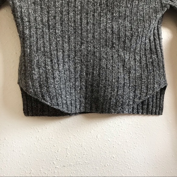 Aritzia Babaton Grey Cropped Sweater - Picture 5 of 8